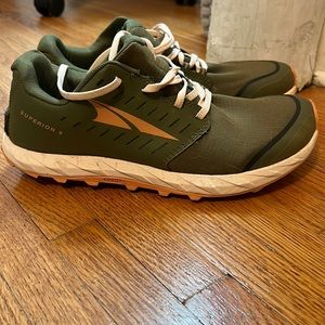 Women’s Altra Superior 5 running sneaker